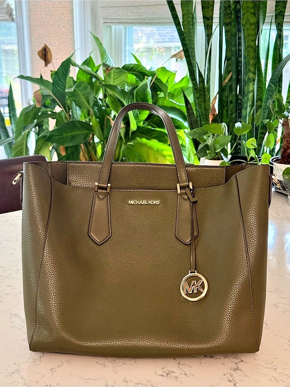 Michael Kors Mercer Gallery Medium Center Zip Tote Green, 3-in-1 bag.